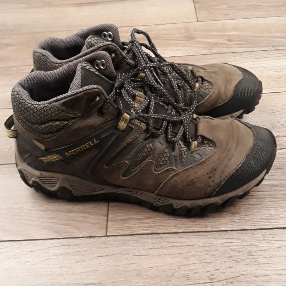 MERRELL‎ All Out Blaze J24611 Green Black 8.5 Mens Trail Hiking Mid Shoes Boots